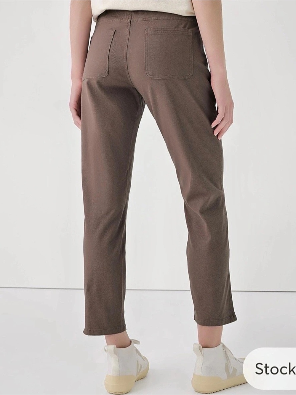 Pact NWT Cropped Stretch Twill Slim Pants in Deep Taupe